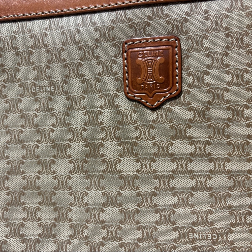 Celine Luxury Leather Triomphe Macadam Clutch Bag - Picture 2 of 10